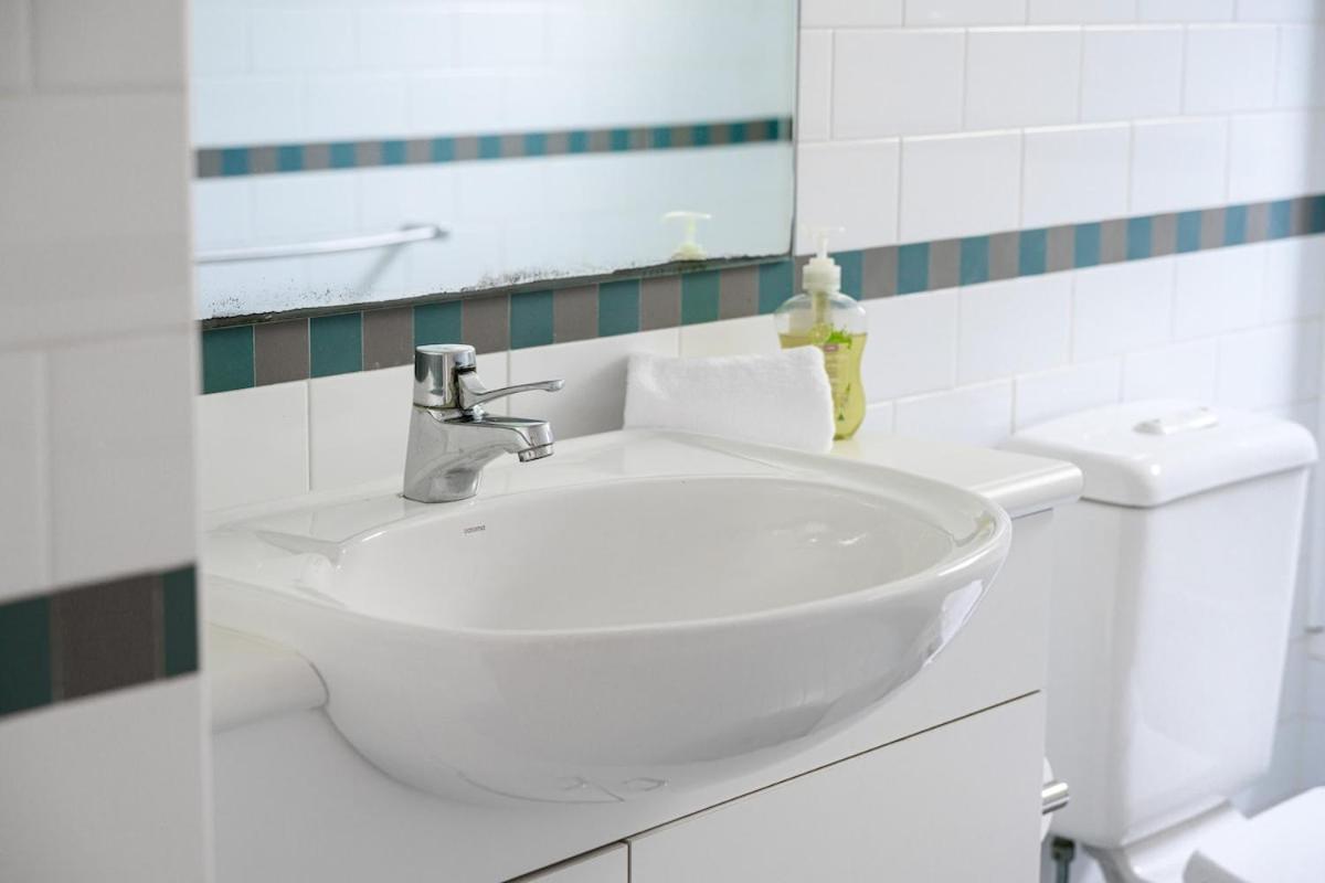 Redfern 2br With Balcony Free Parking Near Cbd *