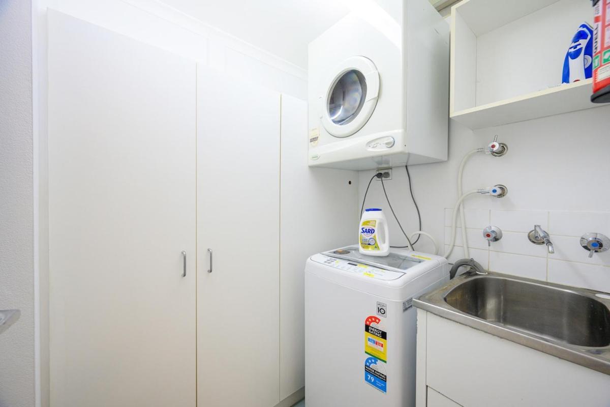 Redfern 2br With Balcony Free Parking Near Cbd Sydney