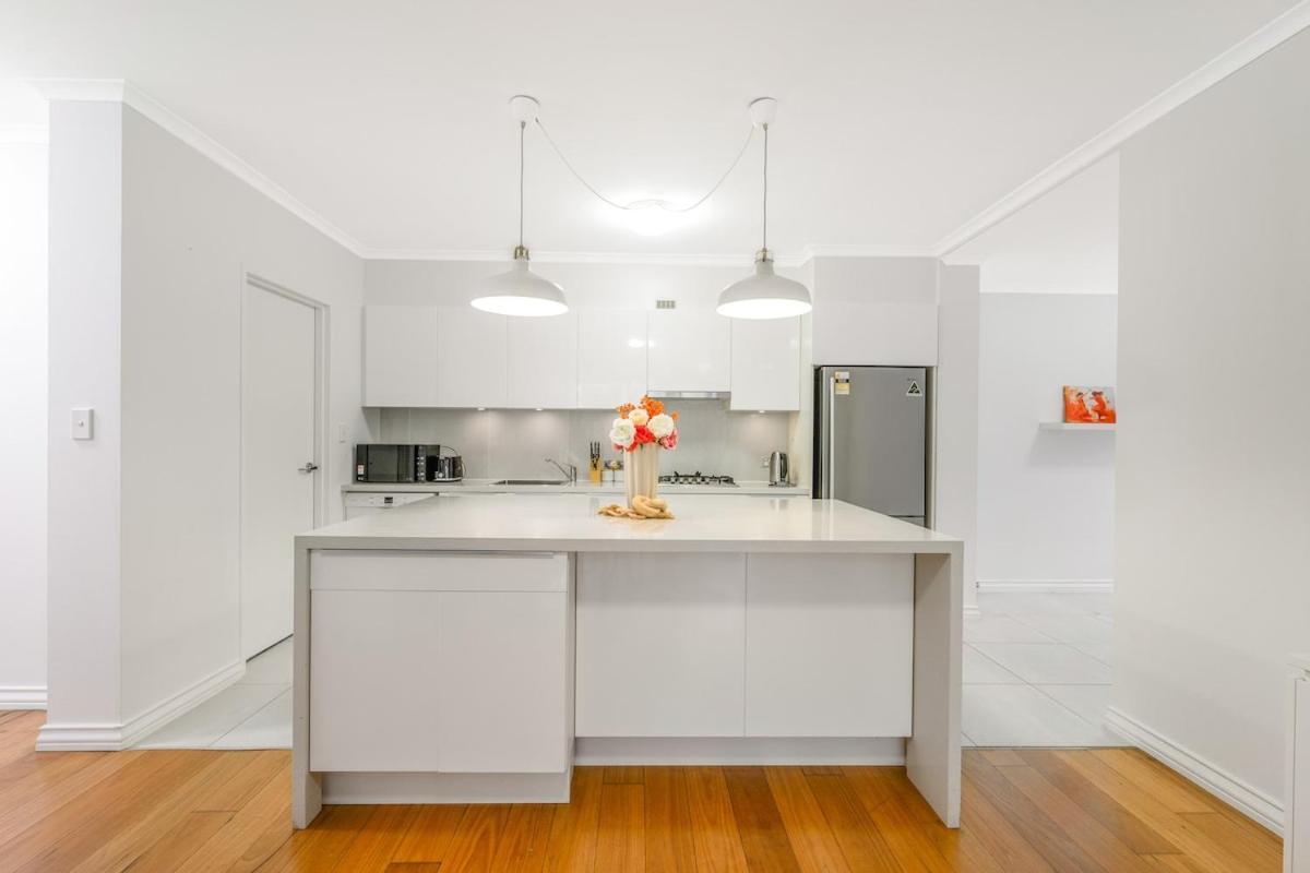 Redfern 2br With Balcony Free Parking Near Cbd * Sydney